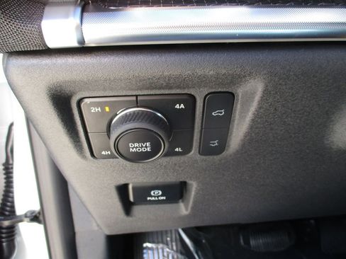 New 2026 Ford Expedition Platinum w/ Stealth Appearance Package image 16