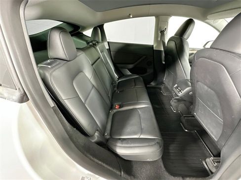 Used 2023 Tesla Model Y Long Range image 24