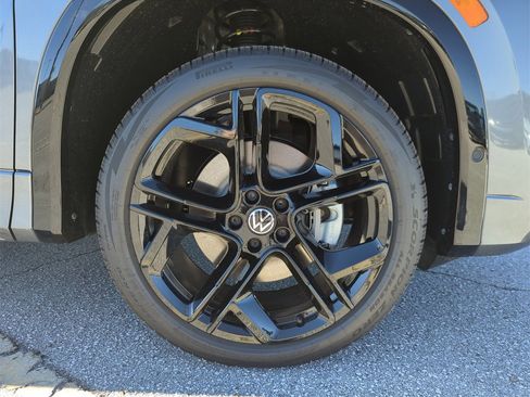 New 2026 Volkswagen Tiguan SE R-Line image 46