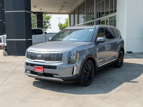 Used 2021 Kia Telluride SX w/ SX Prestige Package AWD/4WD image 3