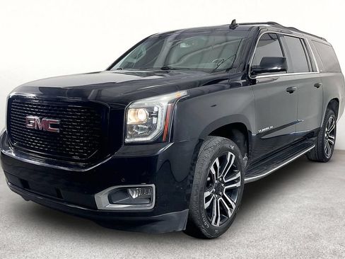 Used 2019 GMC Yukon XL SLT w/ Open Road Package AWD/4WD image 13