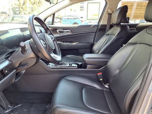 Certified 2024 Kia Sportage EX FWD image 6