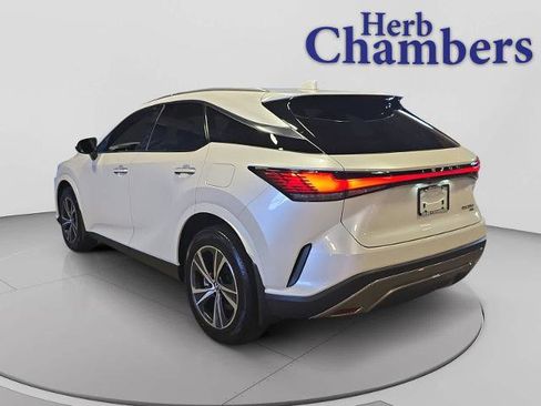 Used 2024 Lexus RX 350 AWD image 3