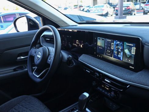 Used 2026 Nissan Kicks SV image 20