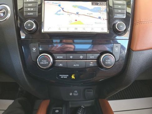 Used 2020 Nissan Rogue SL AWD/4WD image 62
