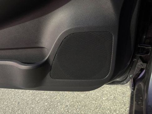 New 2025 Nissan Versa SR w/ Trunk Package image 14