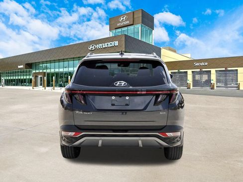 Used 2023 Hyundai Tucson Limited AWD/4WD image 7