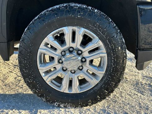 Used 2022 GMC Sierra 2500 Denali image 9