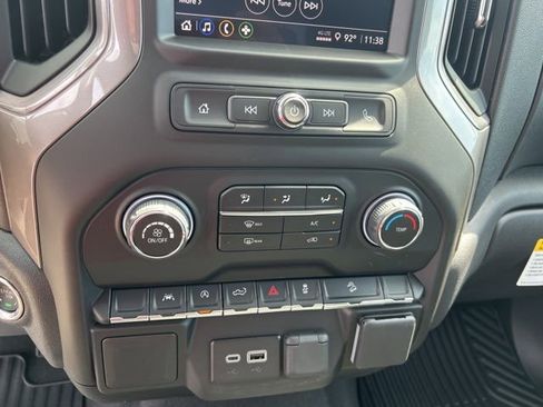 New 2026 Chevrolet Silverado 1500 Custom Trail Boss w/ LPO, Dark Essentials Package AWD/4WD image 24
