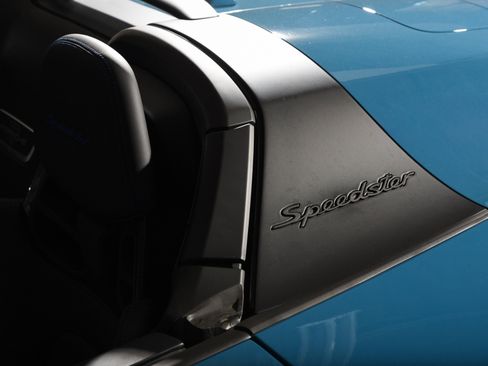 Used 2019 Porsche 911 Speedster RWD image 32