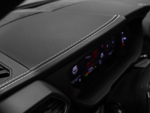 Used 2022 Lamborghini Urus AWD/4WD image 45