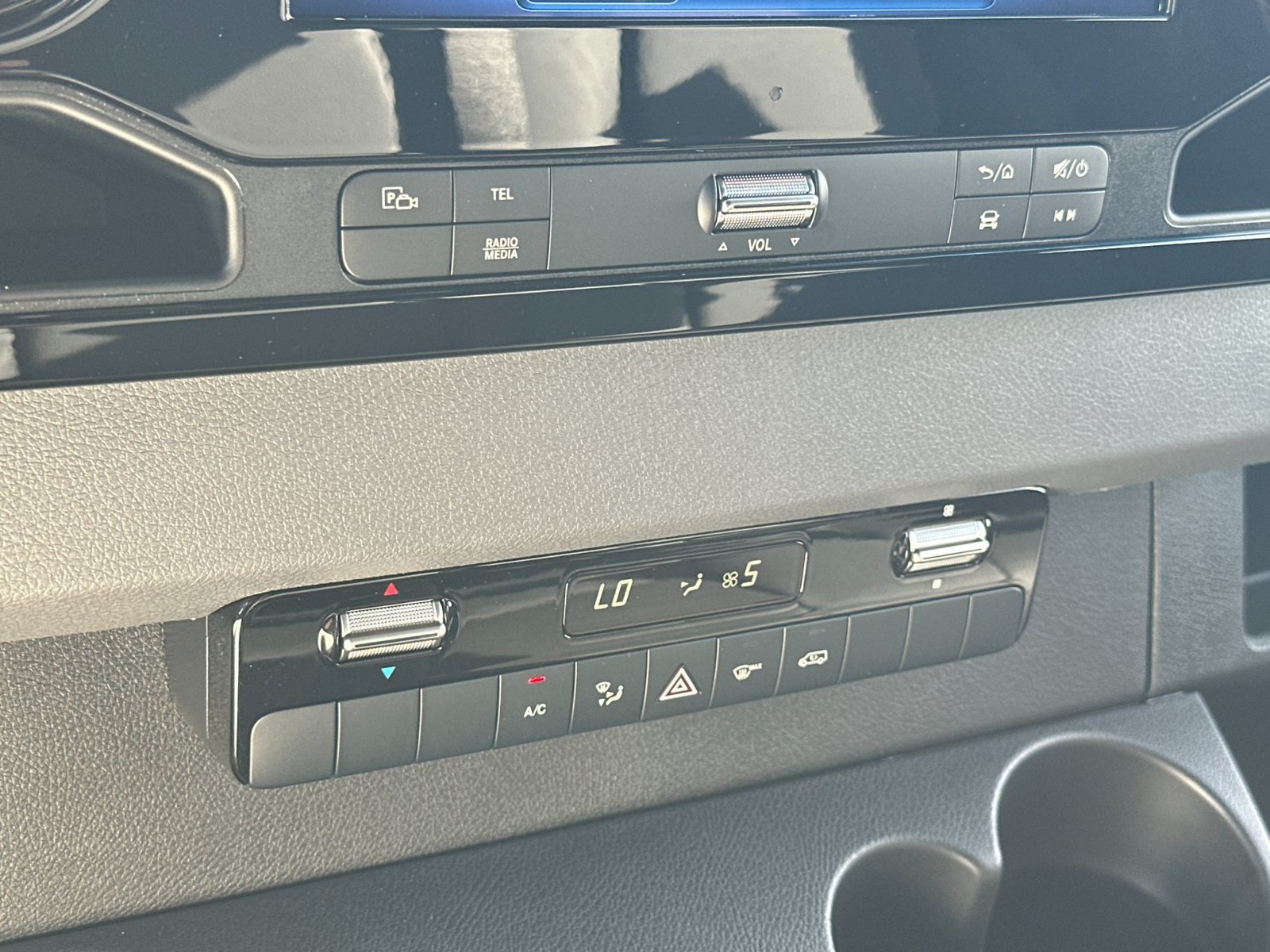 New 2026 Mercedes-Benz Sprinter 2500 image 23