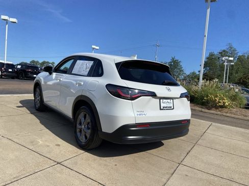 Used 2026 Honda HR-V LX image 9