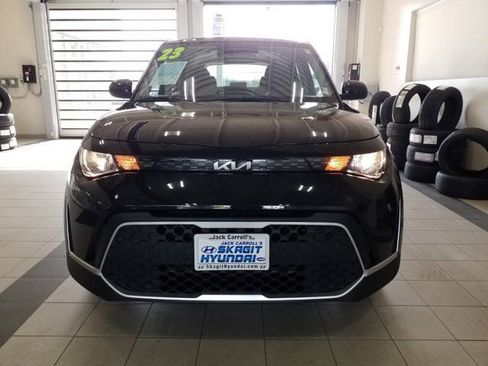 Used 2023 Kia Soul LX w/ LX Technology Package FWD image 17