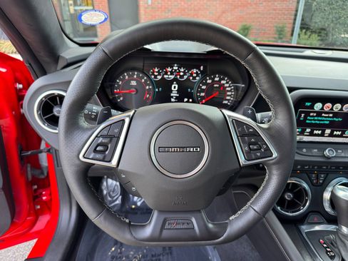 Used 2017 Chevrolet Camaro SS image 33