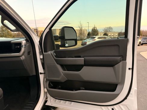 Used 2023 Ford F250 XL w/ STX Appearance Package image 29