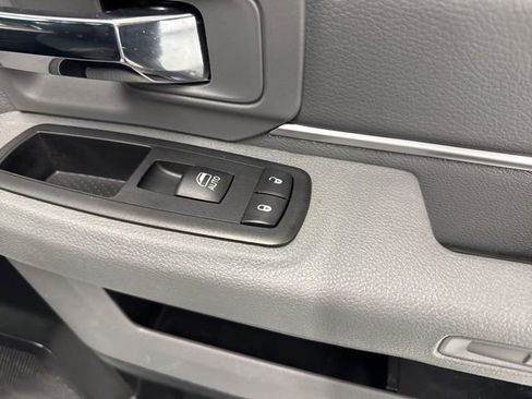 Used 2018 RAM 1500 Lone Star image 29