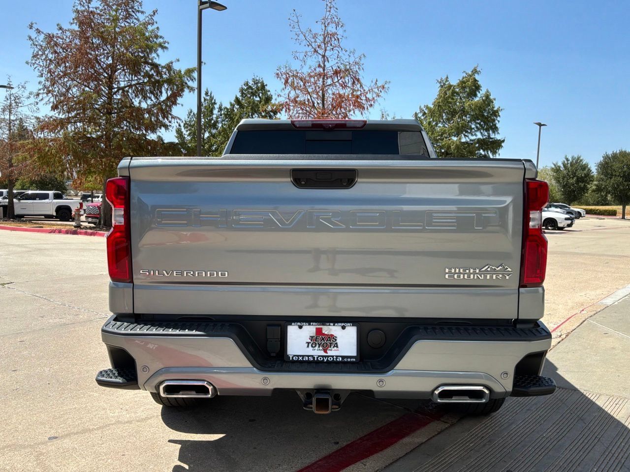 Used 2023 Chevrolet Silverado 1500 High Country AWD/4WD image 7