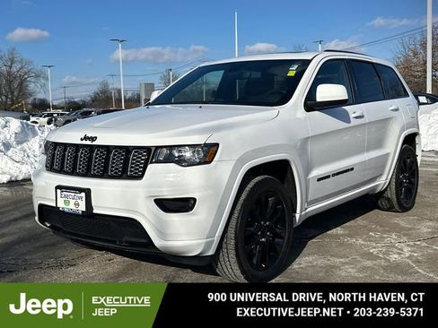 Used 2022 Jeep Grand Cherokee Laredo X image 5