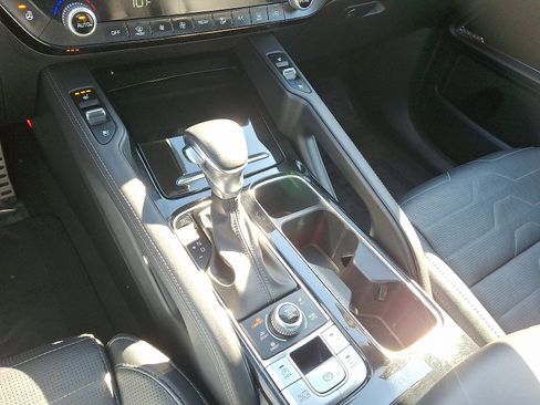 Used 2021 Kia Telluride SX w/ SX Prestige Package image 16