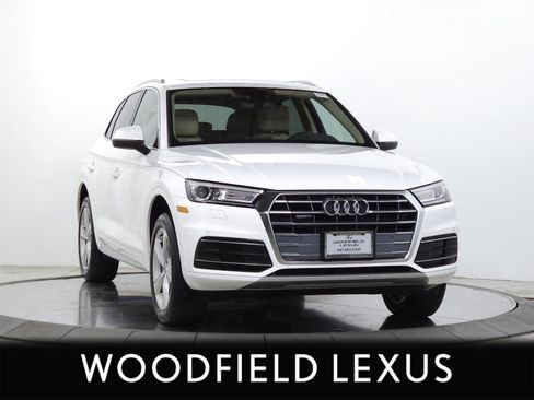 Used 2020 Audi Q5 2.0T Premium w/ Convenience Package AWD/4WD image 1
