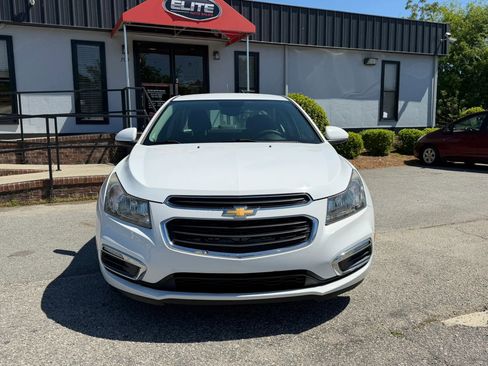 Used 2016 Chevrolet Cruze LT image 4