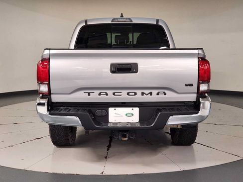 Used 2021 Toyota Tacoma SR5 RWD image 10