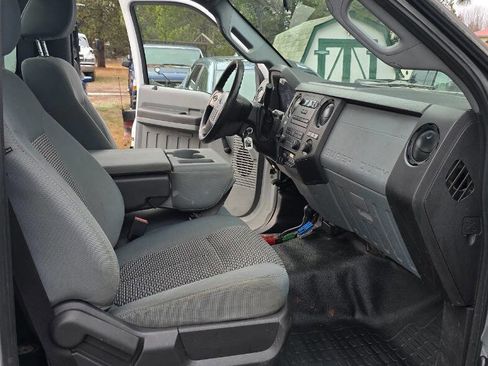 Used 2011 Ford F450 XL w/ Snow Plow Prep Pkg image 21