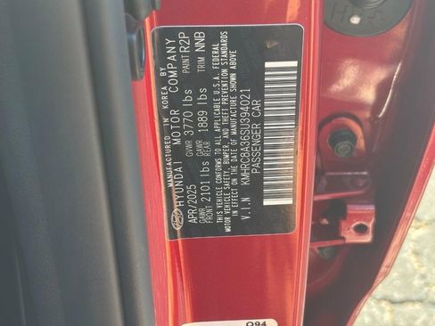 Certified 2025 Hyundai Venue Limited image 44