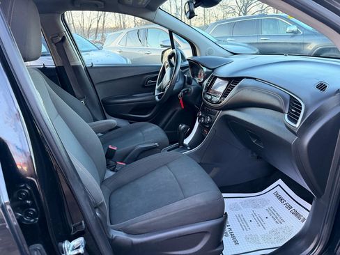 Used 2021 Chevrolet Trax LS w/ Tint and Cruise Package image 21