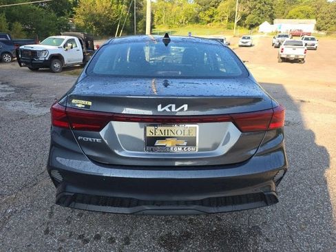 Used 2023 Kia Forte LXS w/ LXS Technology Package image 4
