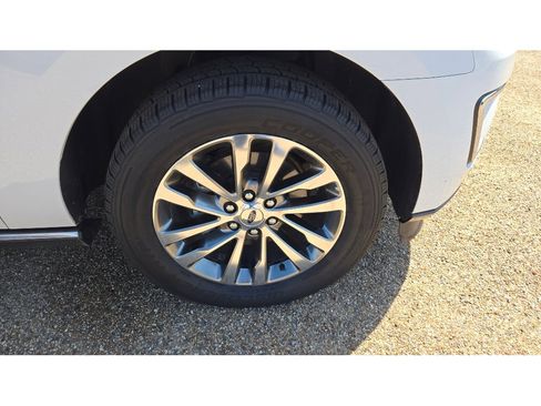 Used 2018 Ford Expedition Limited RWD image 12
