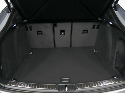 New 2026 Porsche Macan image 13