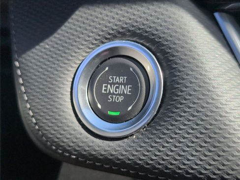 Used 2025 Chevrolet Equinox LT FWD image 25