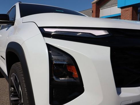 New 2026 Chevrolet Equinox RS w/ Convenience Package III image 3