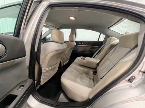 Used 2011 Mitsubishi Galant FWD image 23