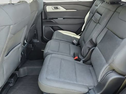 Certified 2025 Ford Explorer Active AWD/4WD image 23