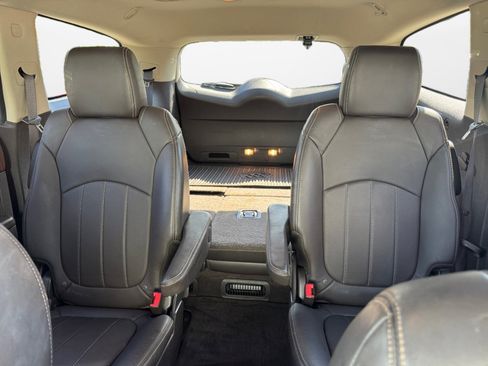 Used 2013 Buick Enclave Premium FWD image 15
