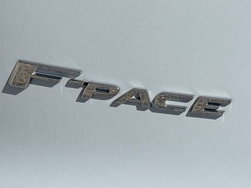 Used 2020 Jaguar F-PACE SVR image 11