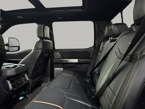 Certified 2024 Ford F250 Platinum w/ FX4 Off-Road Package image 17