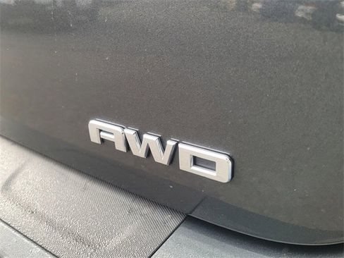 Used 2017 GMC Terrain SLT image 11