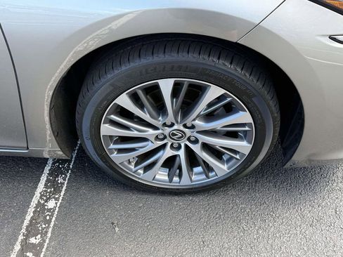 Used 2019 Lexus ES 350 w/ Premium Package FWD image 7