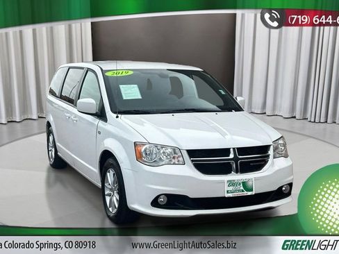 Used 2019 Dodge Grand Caravan SE image 7