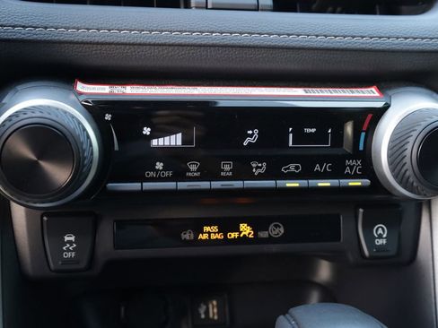 Used 2025 Toyota RAV4 LE image 8