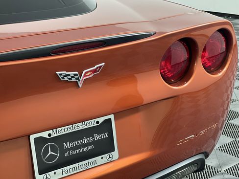Used 2005 Chevrolet Corvette Coupe w/ Preferred Equipment Group image 12