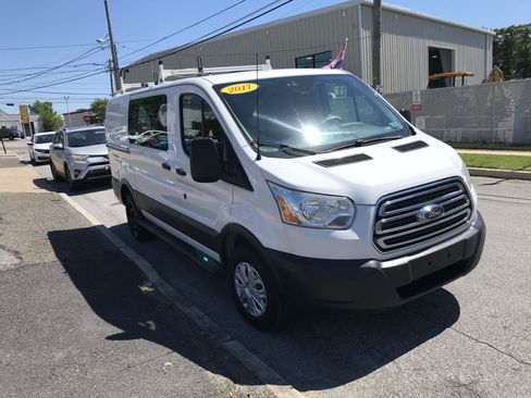 Used 2017 Ford Transit 250 130 Low Roof w/ Exterior Upgrade Package RWD image 4