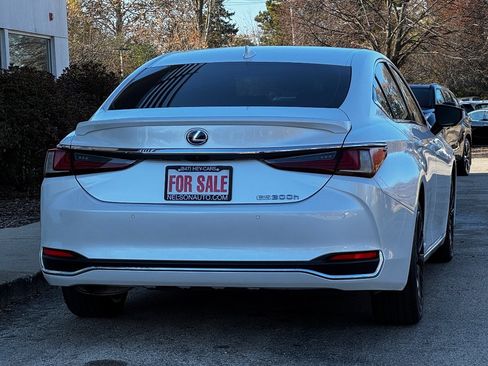 Used 2021 Lexus ES 300h w/ Accessory Package 2 image 5