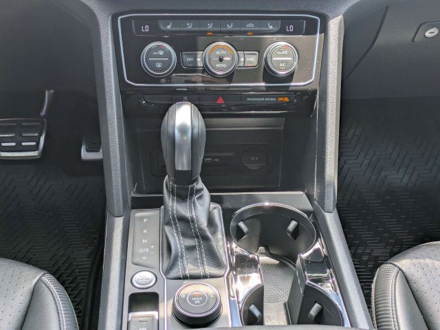 Used 2023 Volkswagen Atlas Cross Sport SEL R-Line AWD/4WD image 17