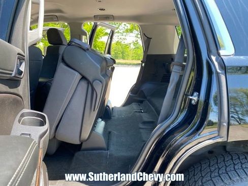 Used 2018 Chevrolet Tahoe LS AWD/4WD image 39