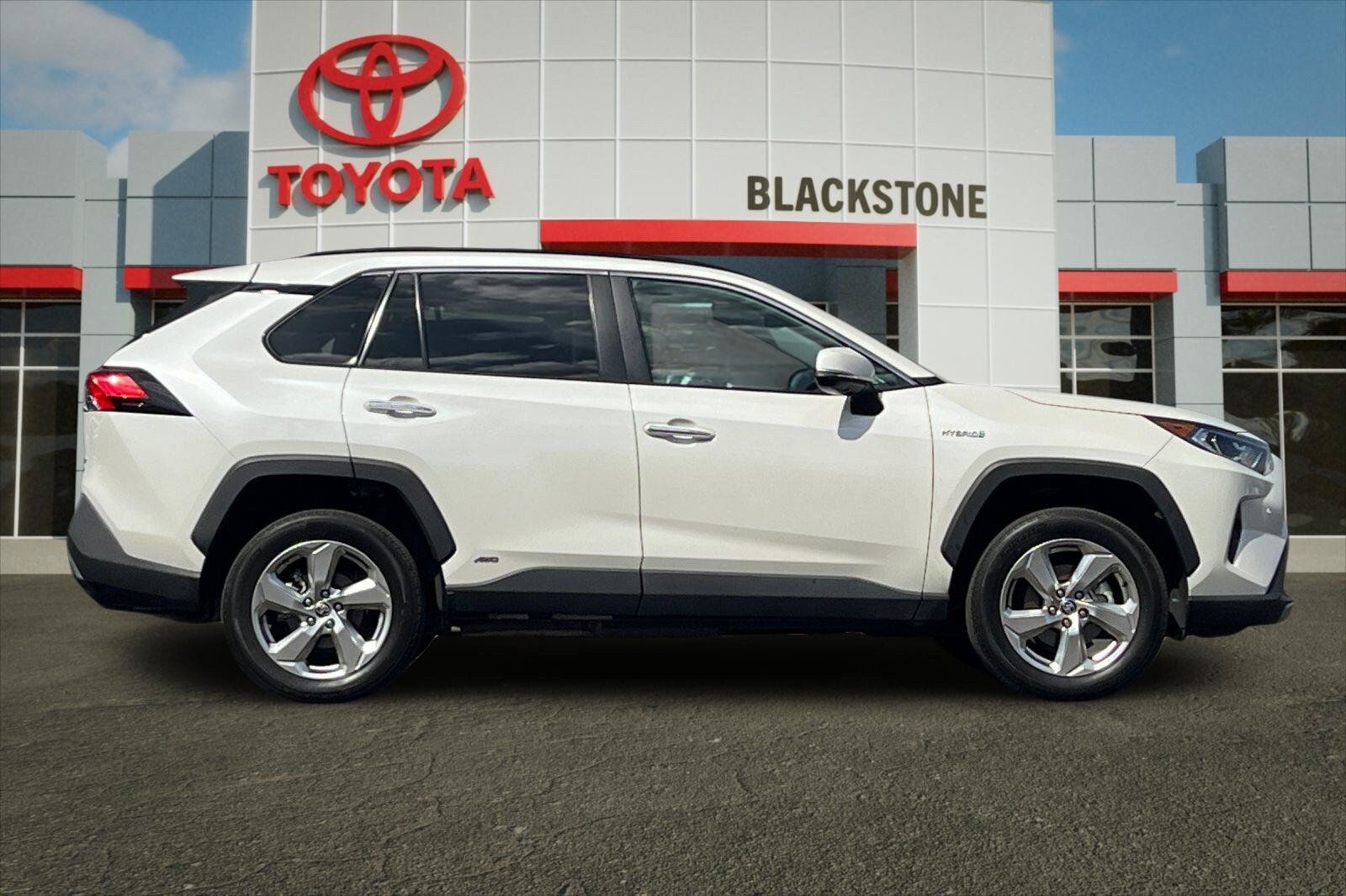 Certified 2021 Toyota RAV4 Limited AWD/4WD image 2